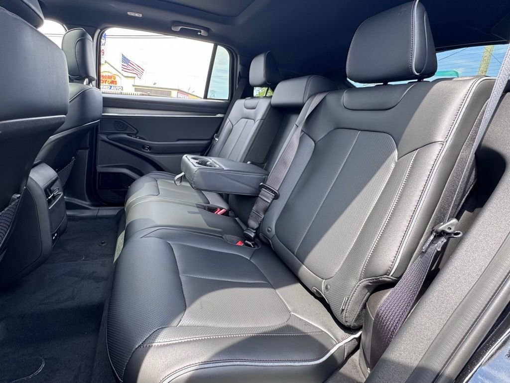 New 2025 Jeep Wagoneer S Limited AWD/4WD image 16