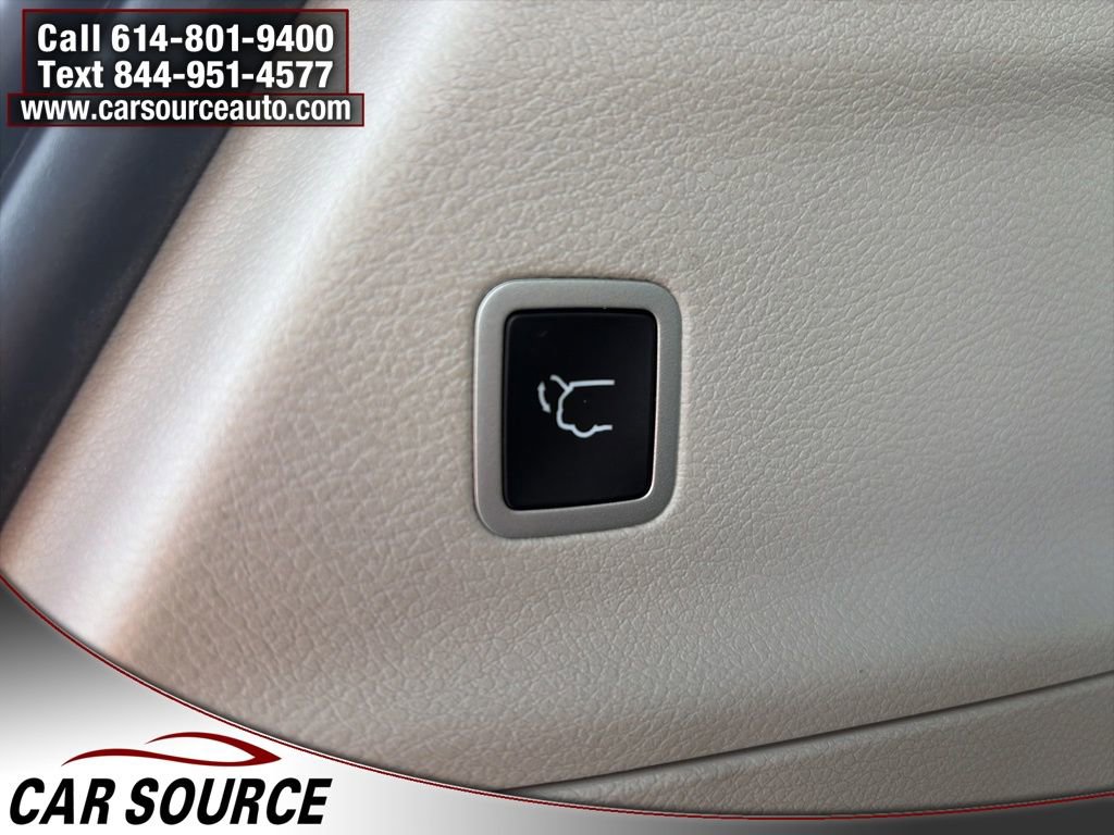 Used 2024 Chrysler Pacifica Touring-L FWD image 8