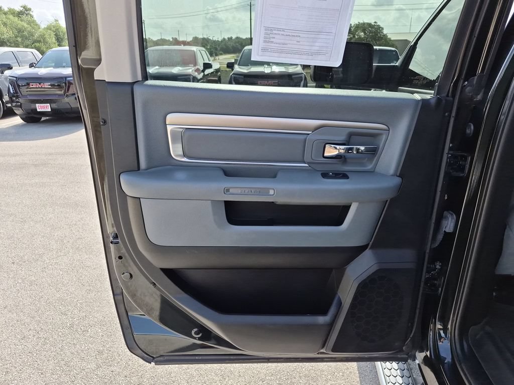 Used 2017 RAM 2500 Big Horn AWD/4WD image 35