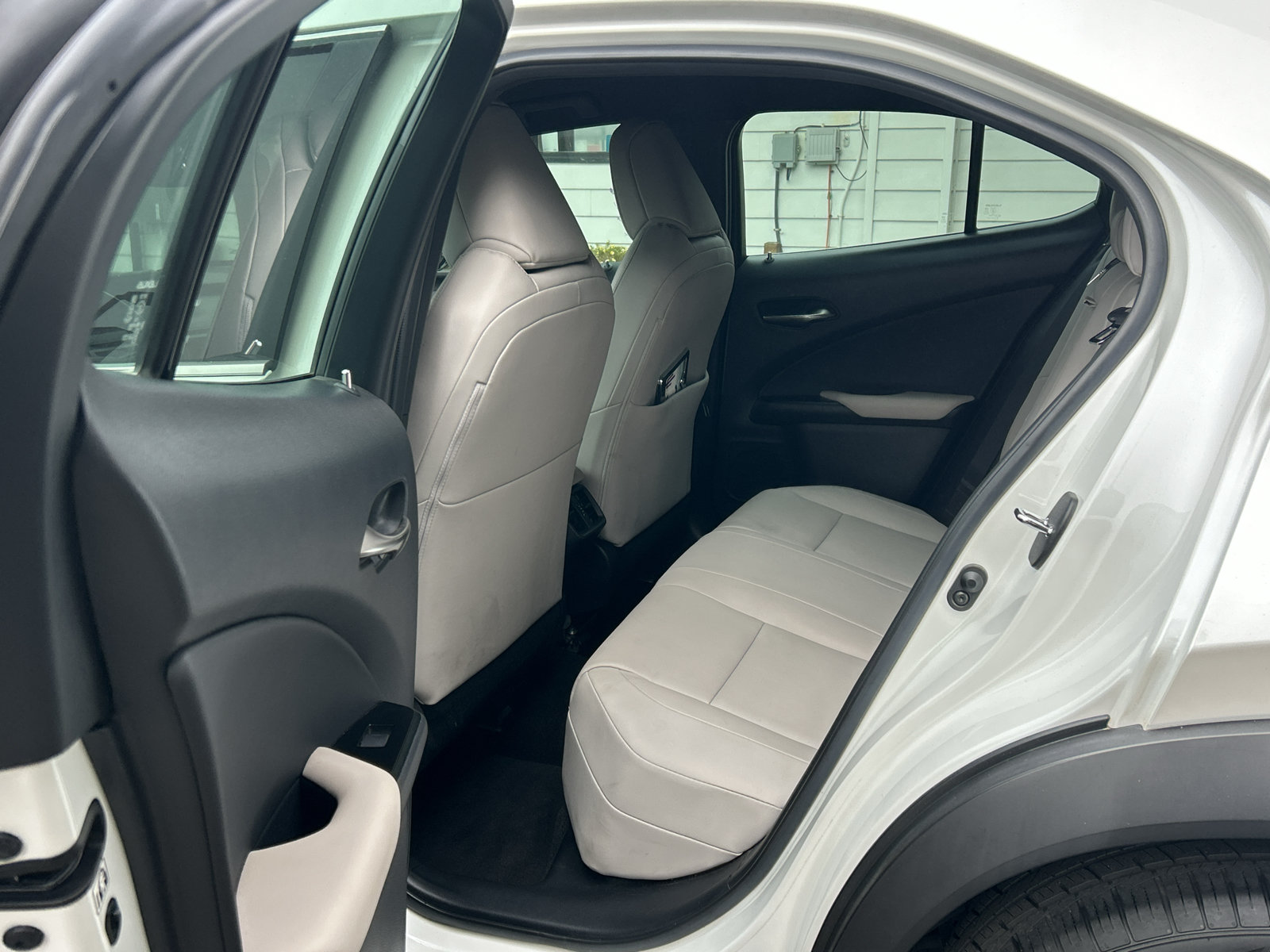 Used 2022 Lexus UX 200 w/ Accessory Package (Z1) FWD image 34