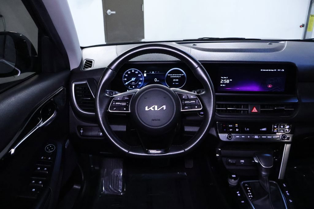 Used 2024 Kia Seltos SX w/ SX Sunroof Package image 19