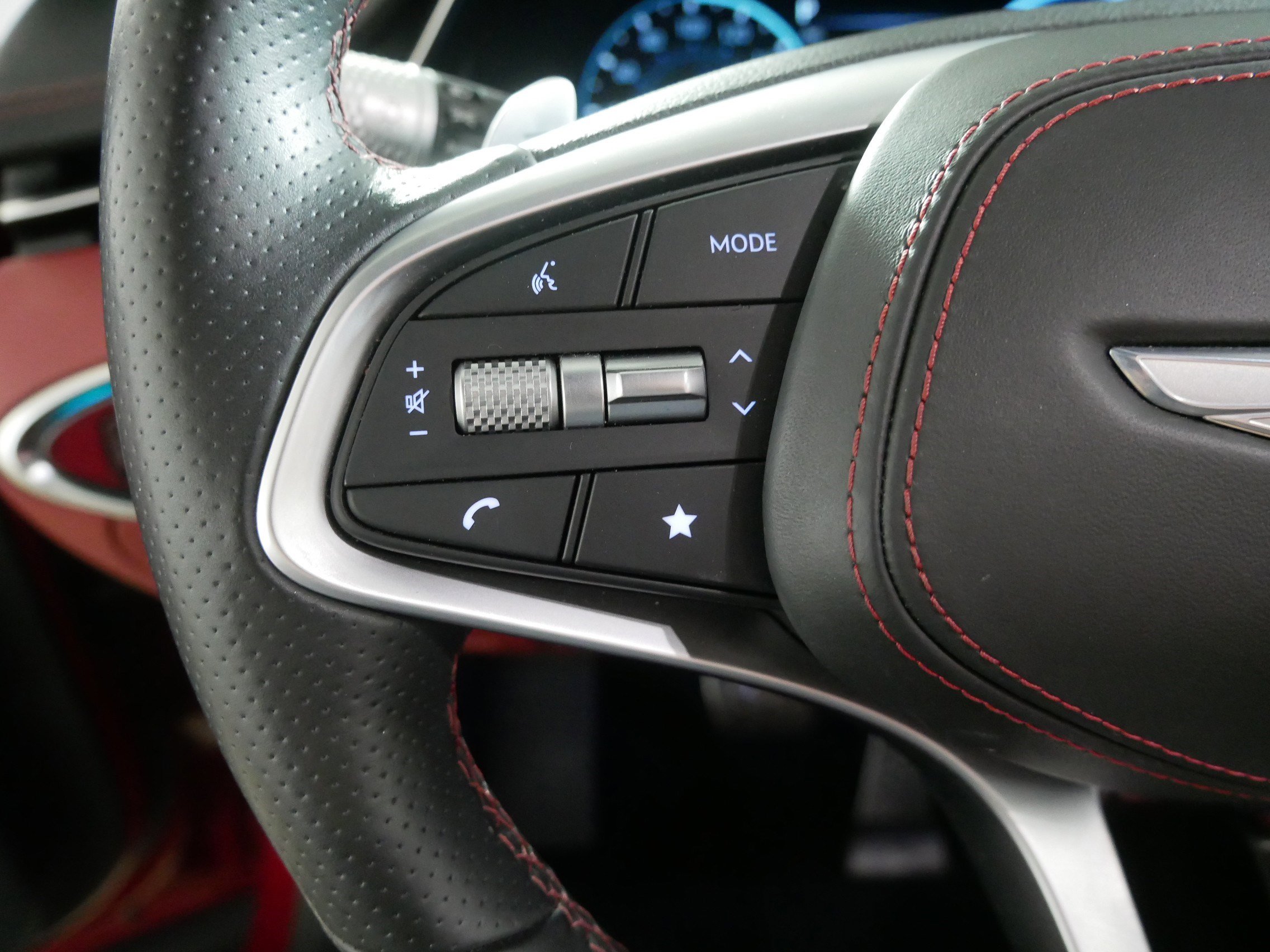 Used 2023 Genesis GV70 3.5T Sport w/ Sport Prestige Package image 27