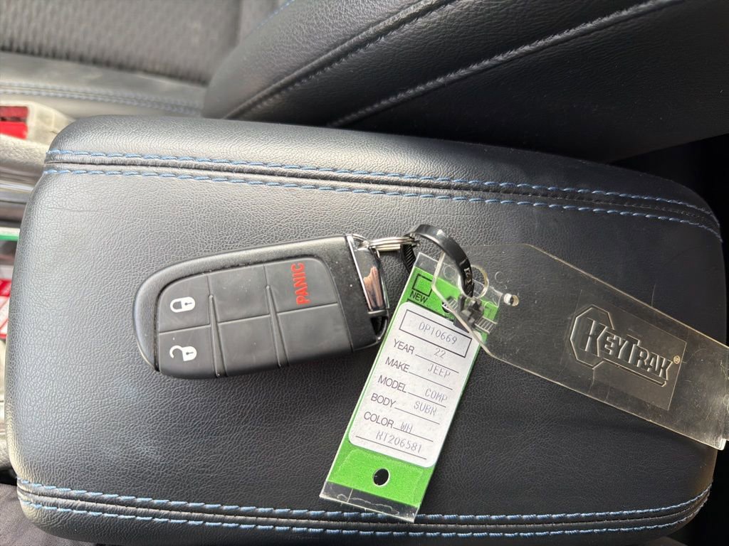 Used 2022 Jeep Compass Latitude image 12