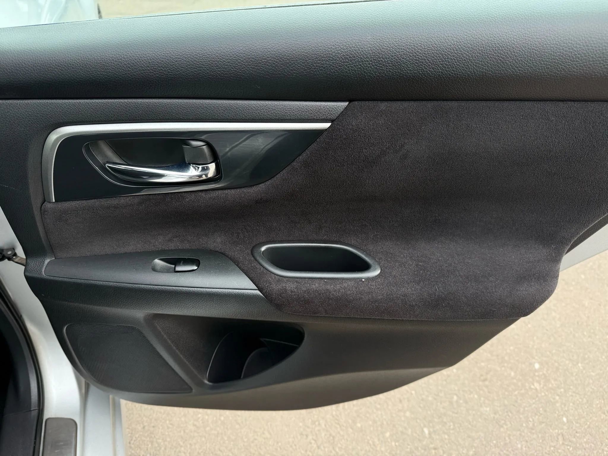 Used 2013 Nissan Altima 3.5 SV w/ Navigation Pkg image 19