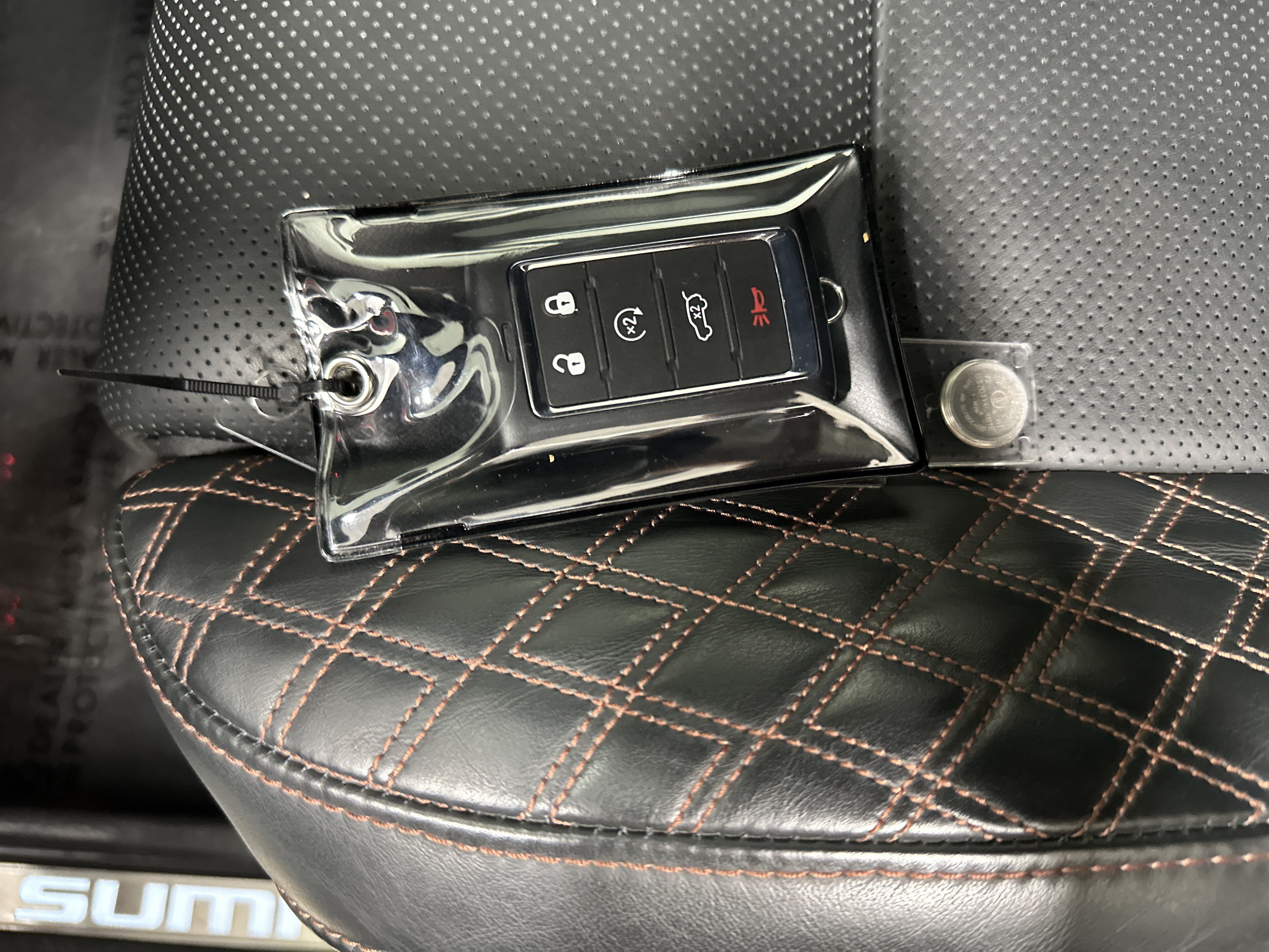Used 2024 Jeep Grand Cherokee Summit AWD/4WD image 36