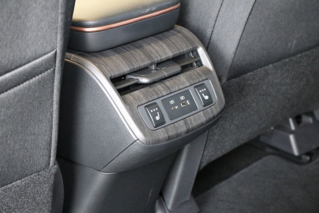 Used 2023 Nissan Ariya AWD image 26