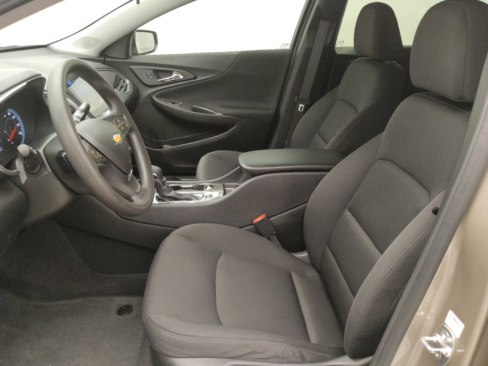 Used 2025 Chevrolet Malibu LS FWD image 17