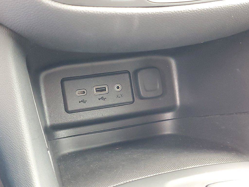 Used 2024 Chevrolet Equinox LT FWD image 17