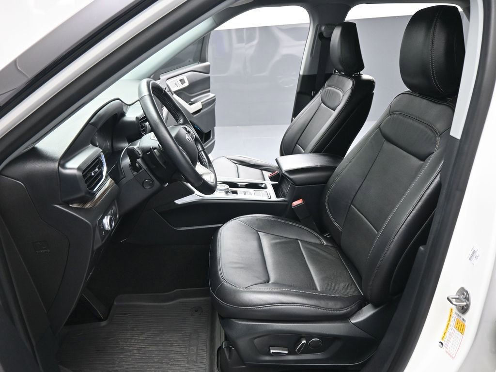 Certified 2020 Ford Explorer Limited w/ Hybrid Equipment Group 310A RWD image 9