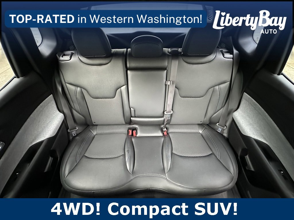 Used 2025 Jeep Compass Latitude image 13