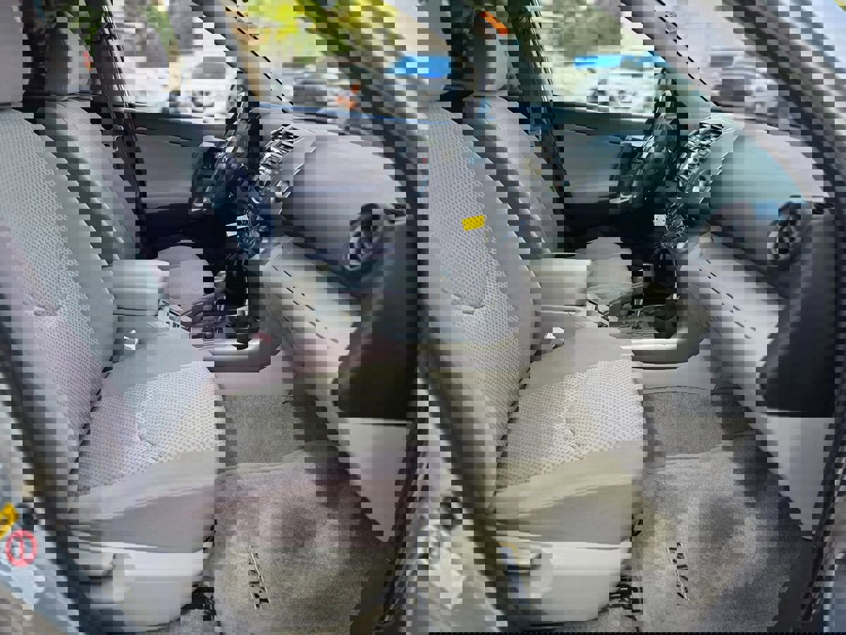 Used 2006 Toyota RAV4 2WD image 16