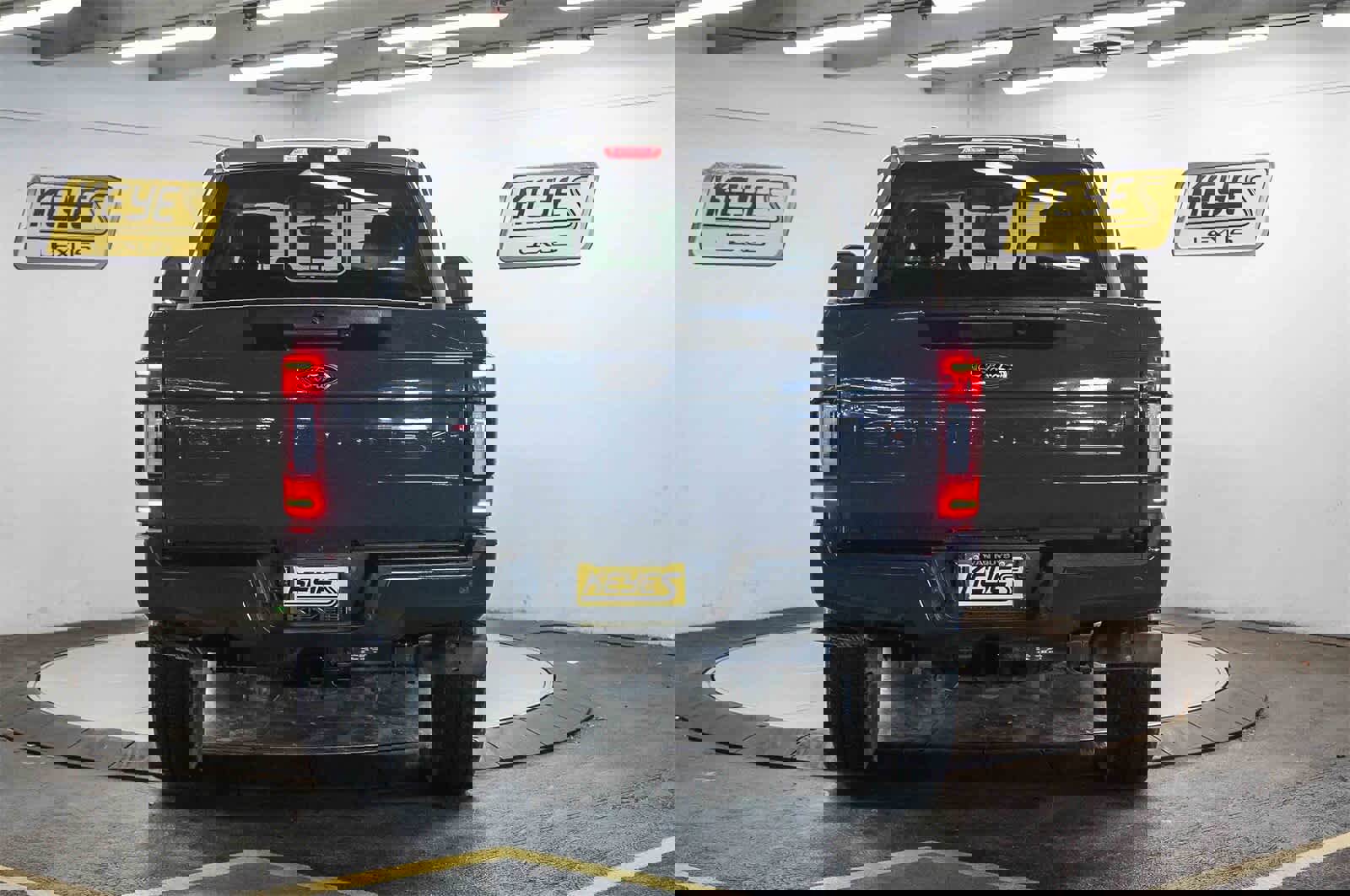 Used 2021 Ford F250 Lariat image 3