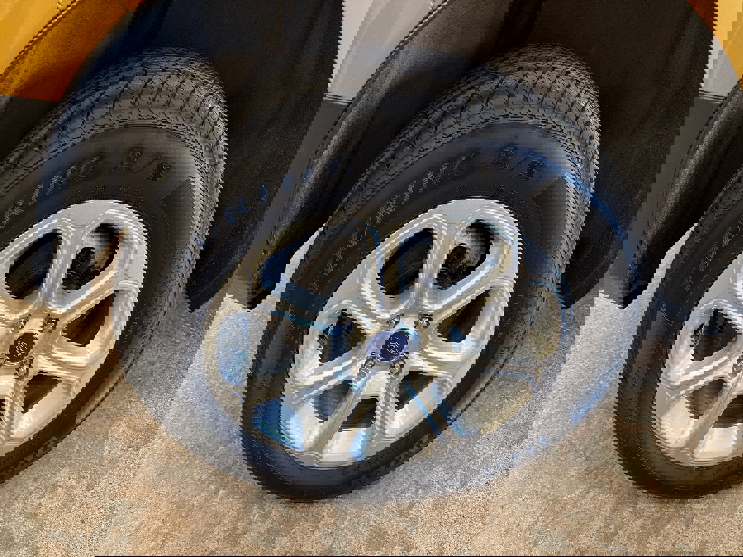 Used 2021 Ford EcoSport SE image 12