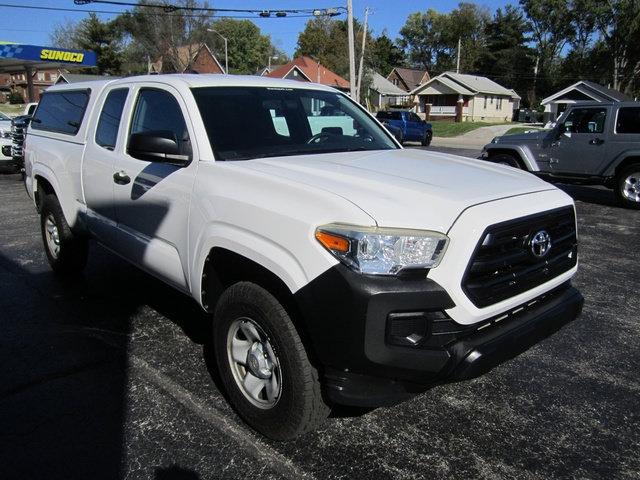 Used 2016 Toyota Tacoma SR RWD image 5