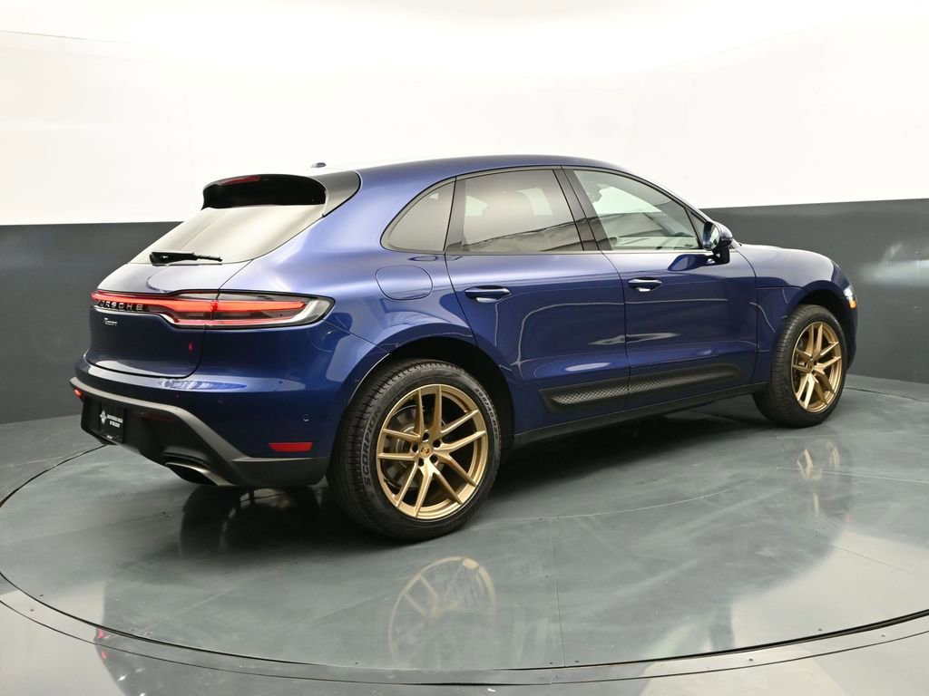 Used 2025 Porsche Macan image 5