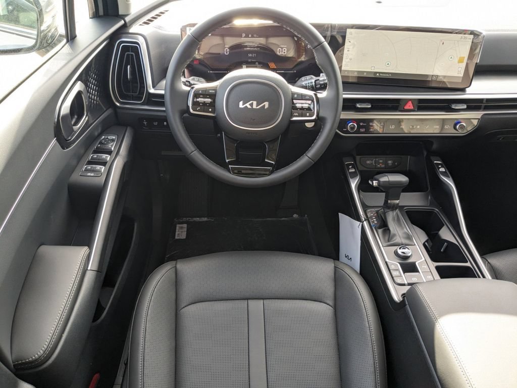 Used 2025 Kia Sorento EX w/ Panoramic Sunroof Package FWD image 14