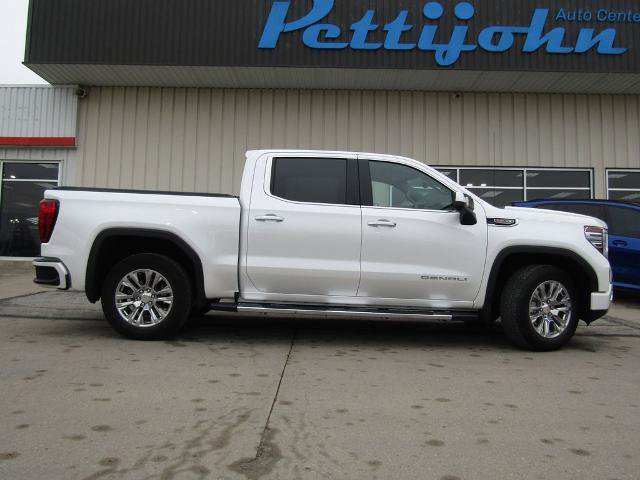Used 2023 GMC Sierra 1500 Denali w/ Technology Package AWD/4WD image 2