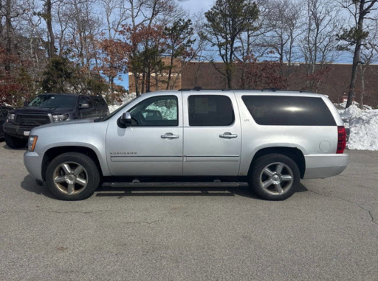 Used 2012 Chevrolet Suburban LTZ image 9
