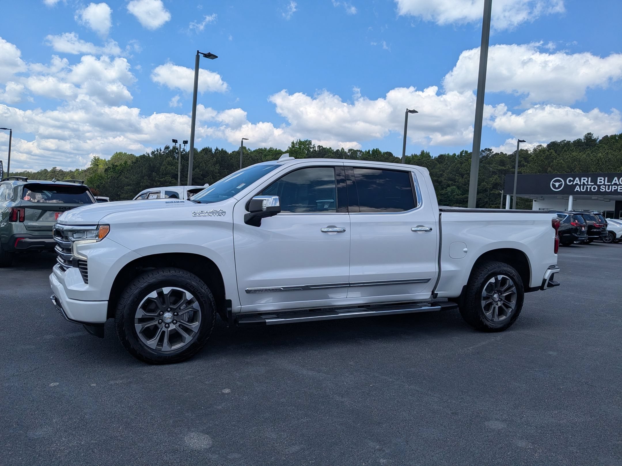 Used 2023 Chevrolet Silverado 1500 High Country AWD/4WD image 8