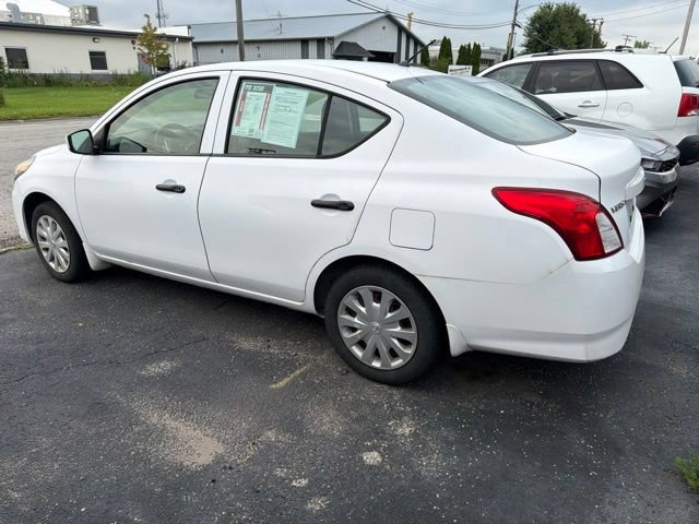 Used 2016 Nissan Versa S FWD image 5