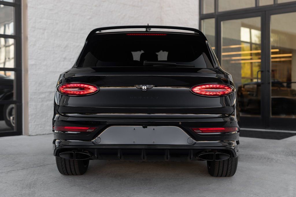 Used 2025 Bentley Bentayga AWD/4WD image 11