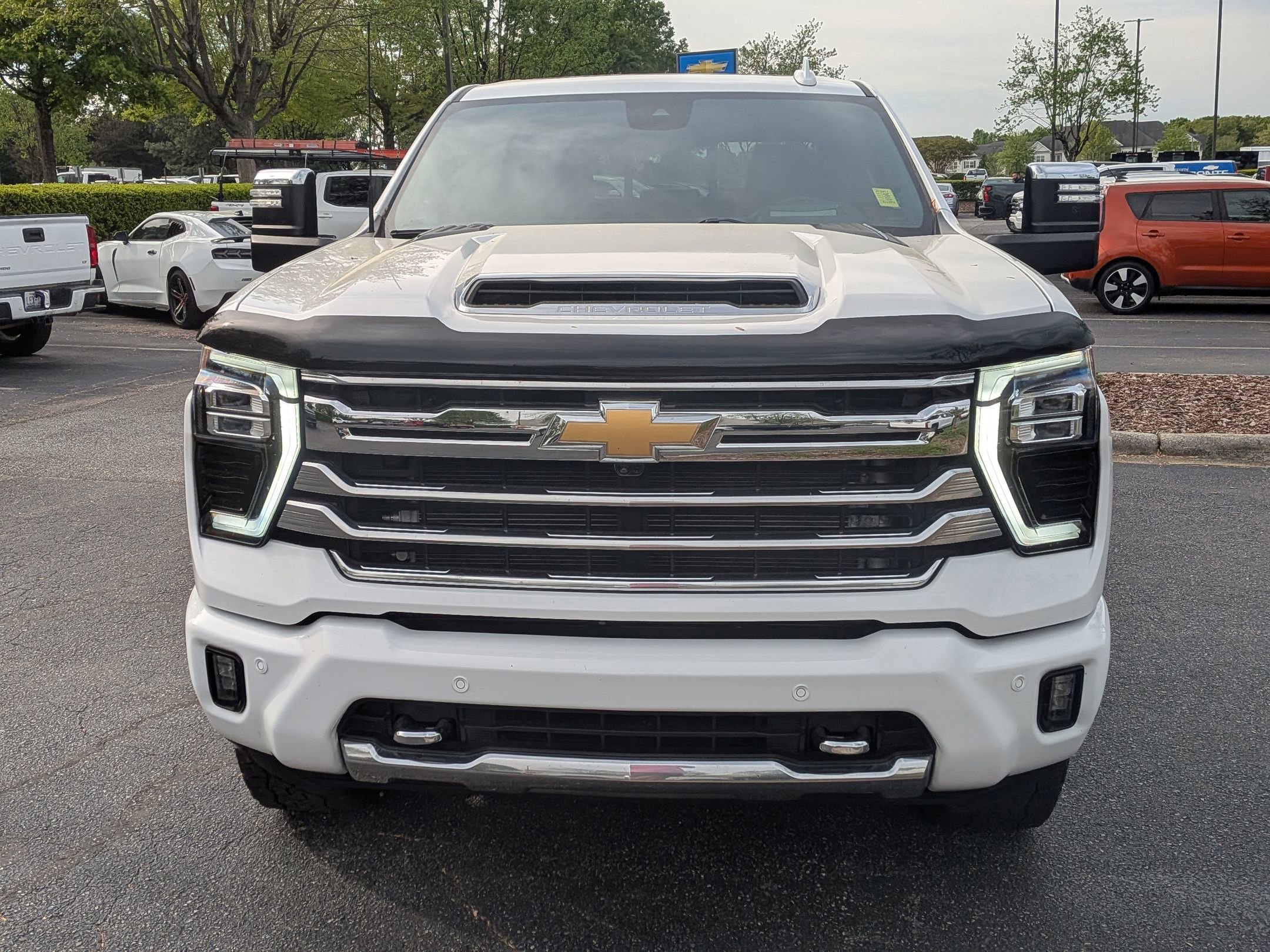 Certified 2024 Chevrolet Silverado 2500 High Country w/ High Country Premium Package AWD/4WD image 3