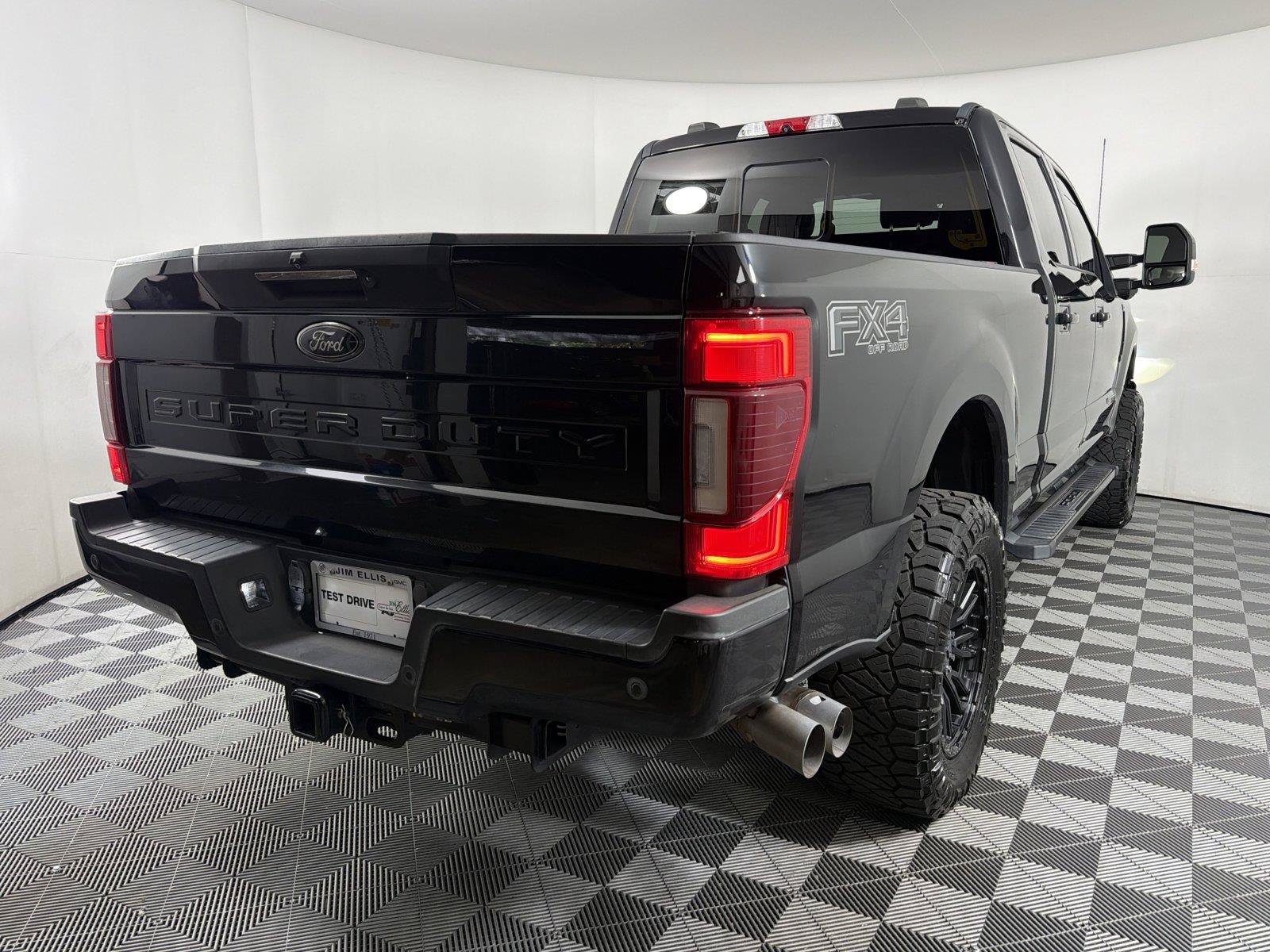 Used 2022 Ford F250 Lariat w/ Black Appearance Package AWD/4WD image 6