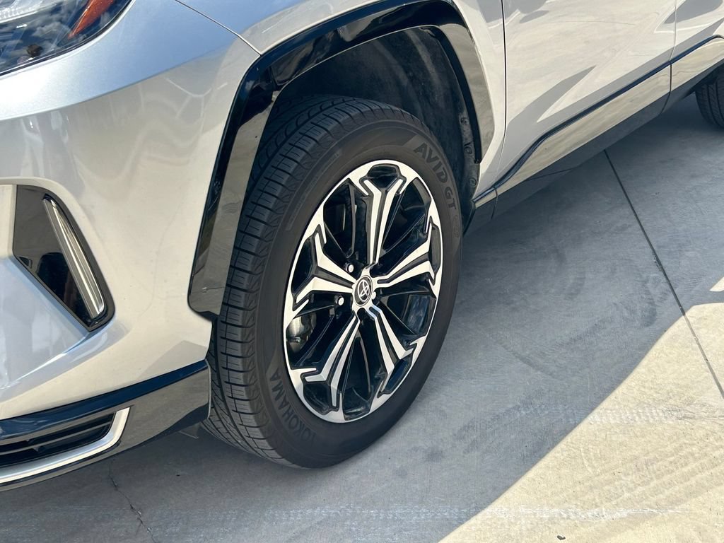 Certified 2025 Toyota RAV4 XSE AWD/4WD image 9