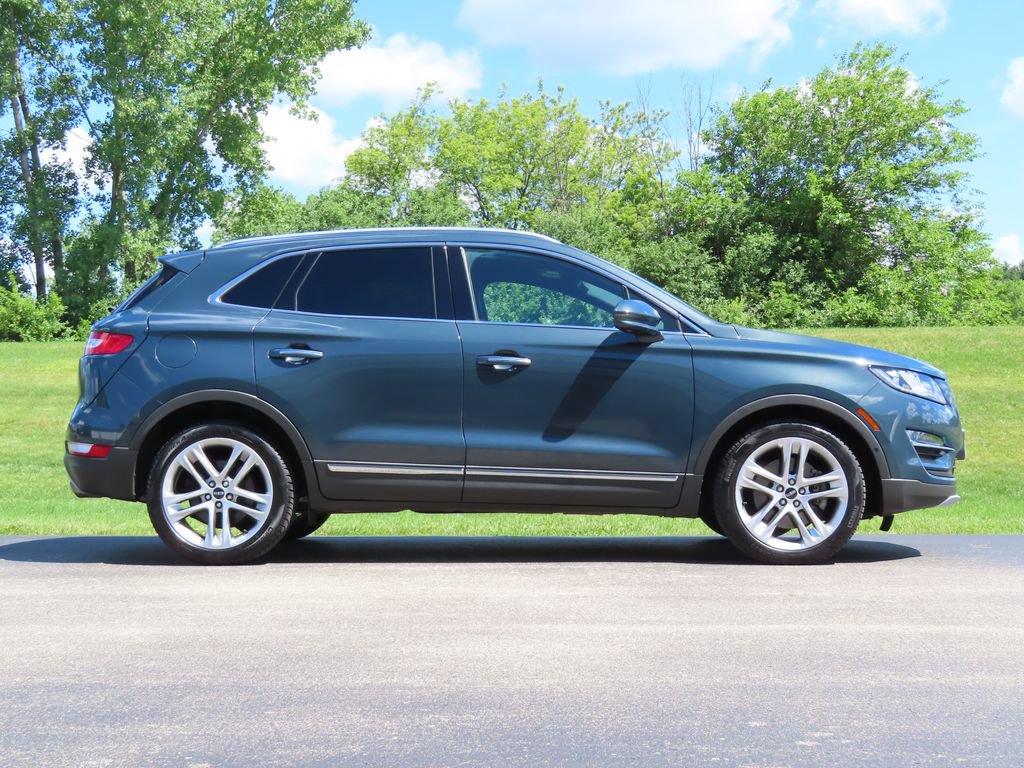 Used 2019 Lincoln MKC Reserve AWD/4WD image 2