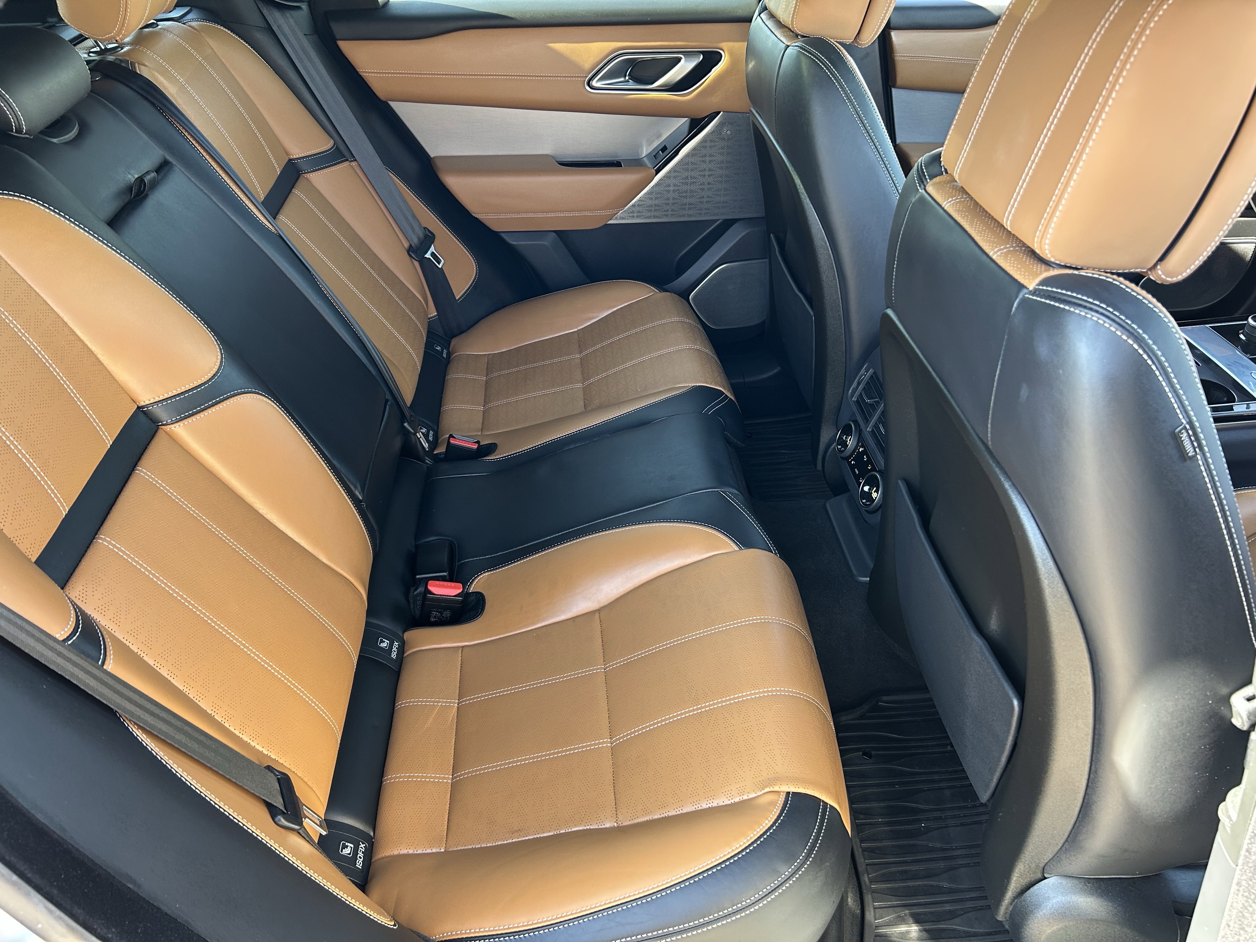 Used 2019 Land Rover Range Rover Velar R-Dynamic HSE AWD/4WD image 13