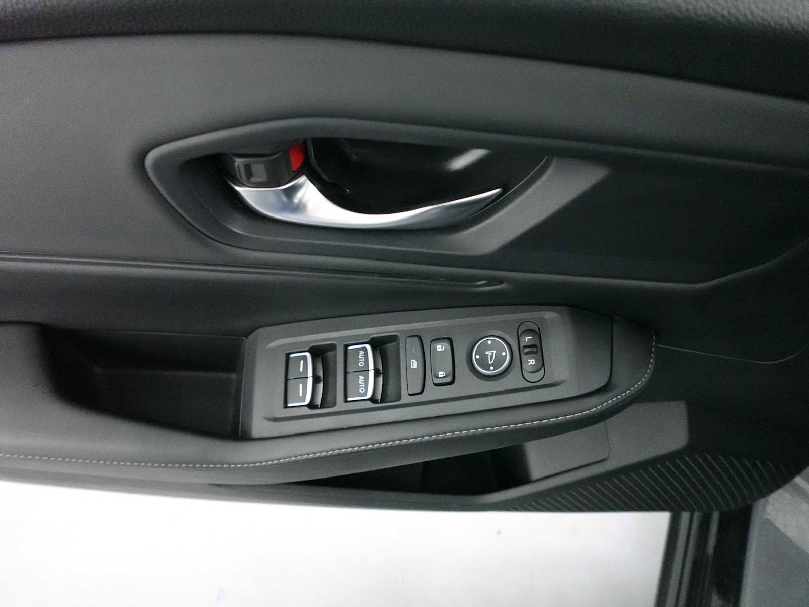 Used 2023 Honda Accord Sport image 11