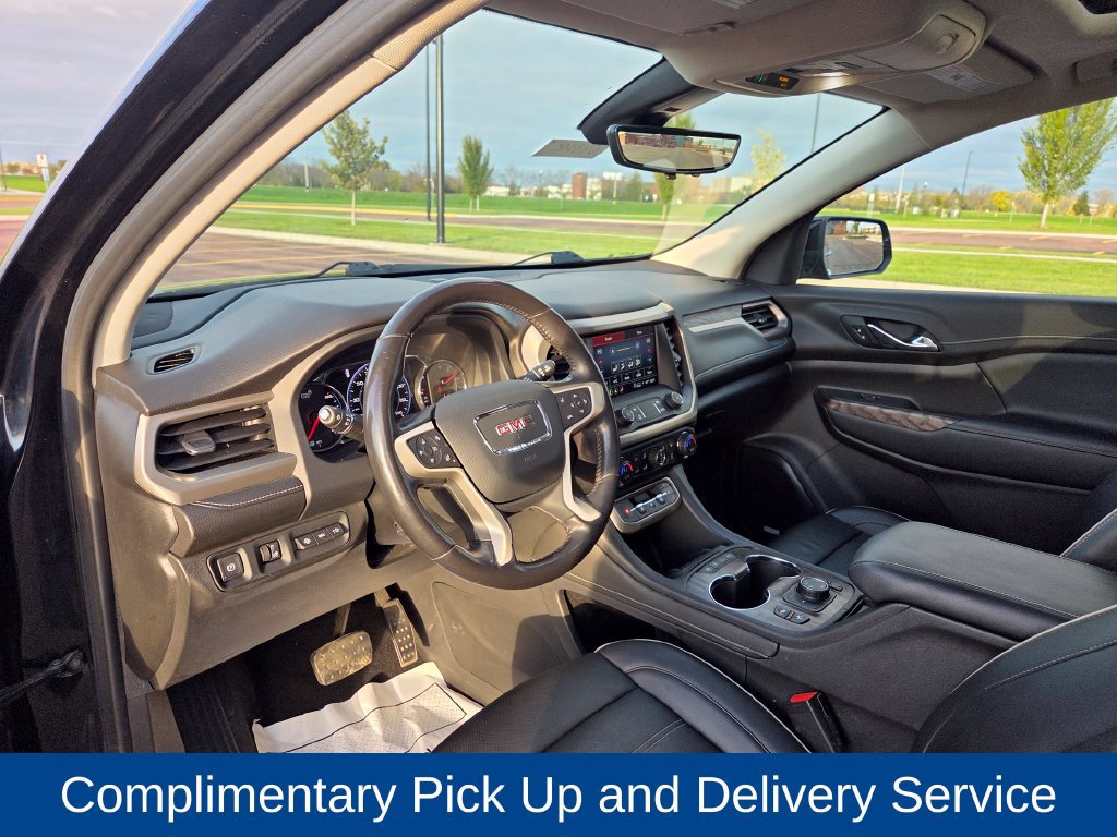Used 2021 GMC Acadia Denali w/ Denali Ultimate Package AWD/4WD image 9