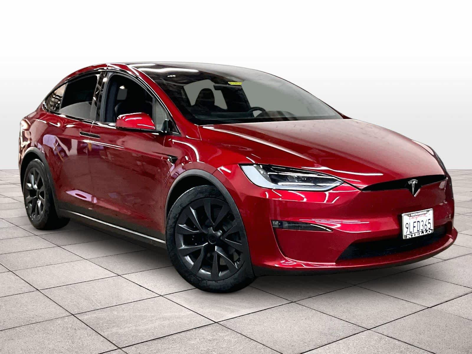 Used 2024 Tesla Model X image 2