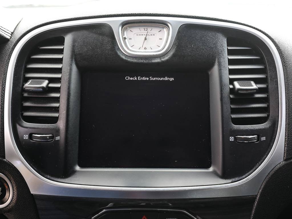 Used 2021 Chrysler 300 Touring L RWD image 17
