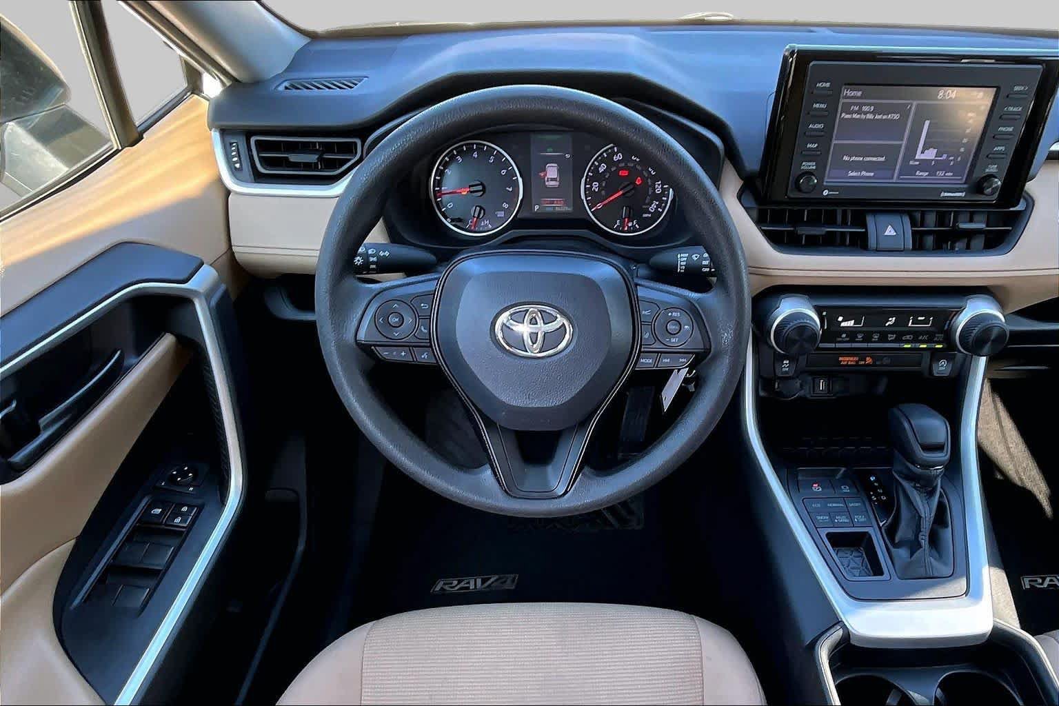 Used 2021 Toyota RAV4 LE AWD/4WD image 6