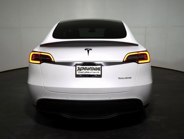 Used 2022 Tesla Model Y Performance image 10