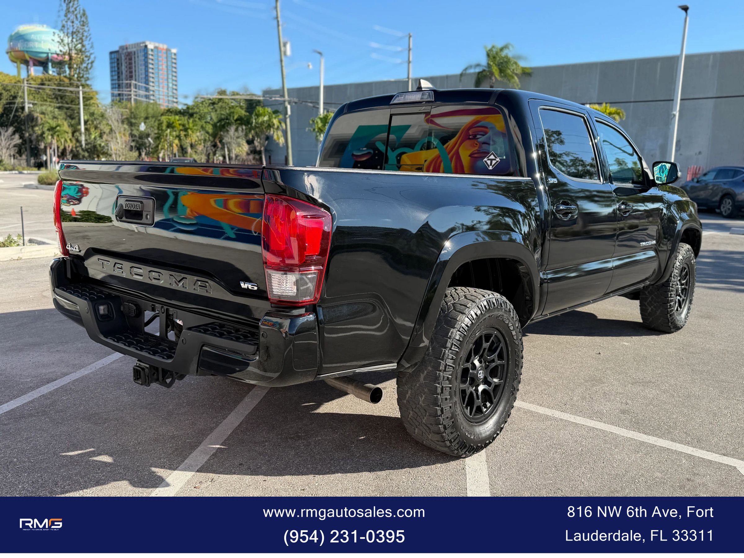Used 2023 Toyota Tacoma SR5 AWD/4WD image 8