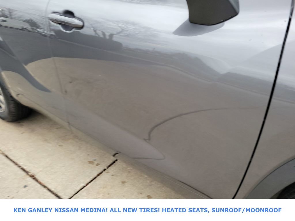 Used 2023 Toyota Highlander L image 13