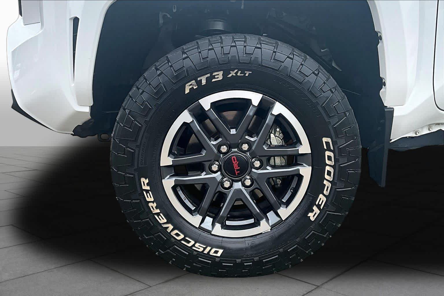 Used 2024 Toyota Tacoma TRD Sport AWD/4WD image 10