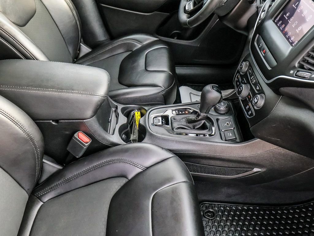 Used 2019 Jeep Cherokee Latitude Plus image 17