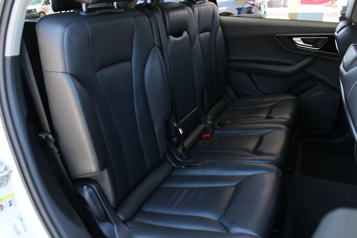Used 2019 Audi Q7 3.0T Premium w/ Convenience Package AWD/4WD image 29