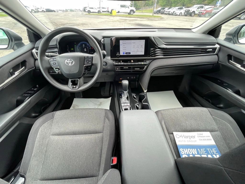 Used 2025 Toyota Camry LE FWD image 20