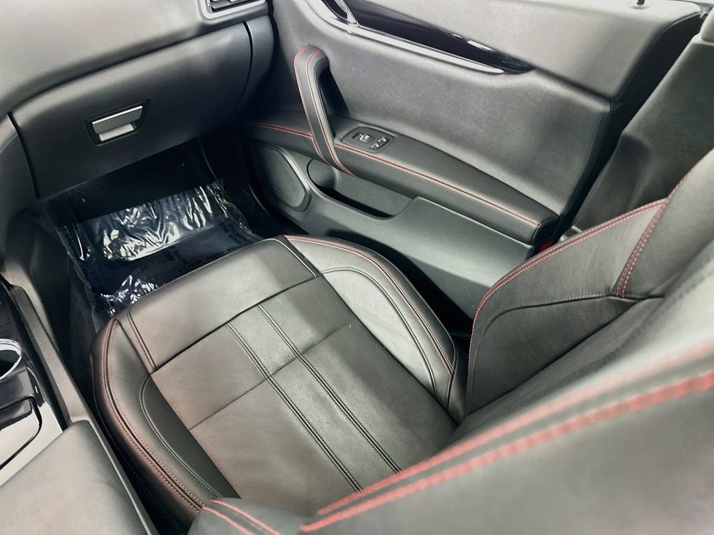 Used 2019 Maserati Ghibli GranSport RWD image 26