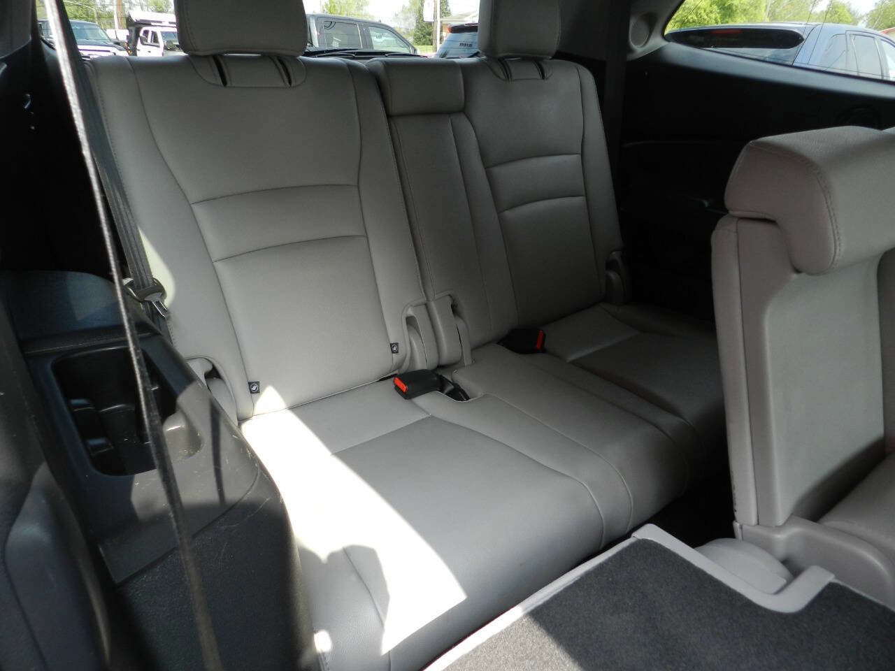 Used 2016 Honda Pilot Touring image 14