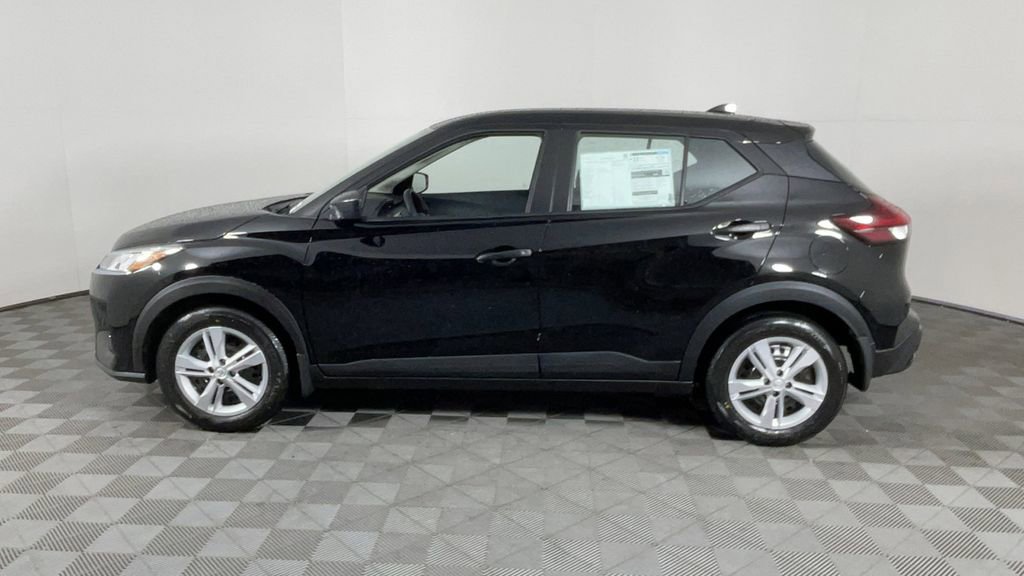 New 2025 Nissan Kicks Play S image 7