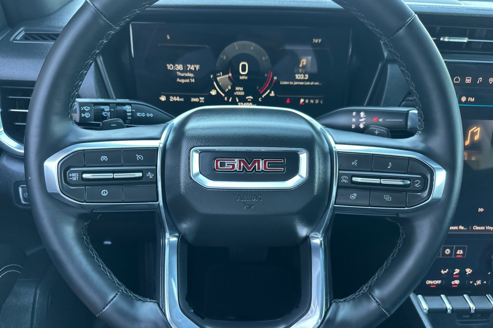 Used 2025 GMC Terrain Elevation image 24