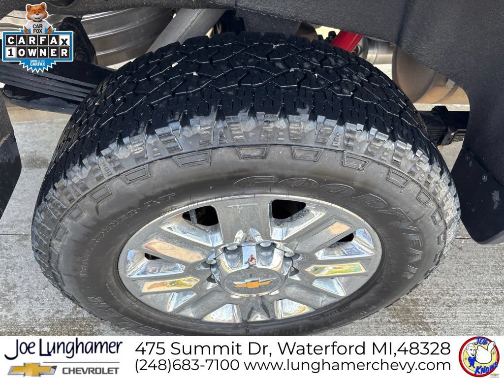 Used 2024 Chevrolet Silverado 2500 High Country w/ High Country Premium Package AWD/4WD image 11