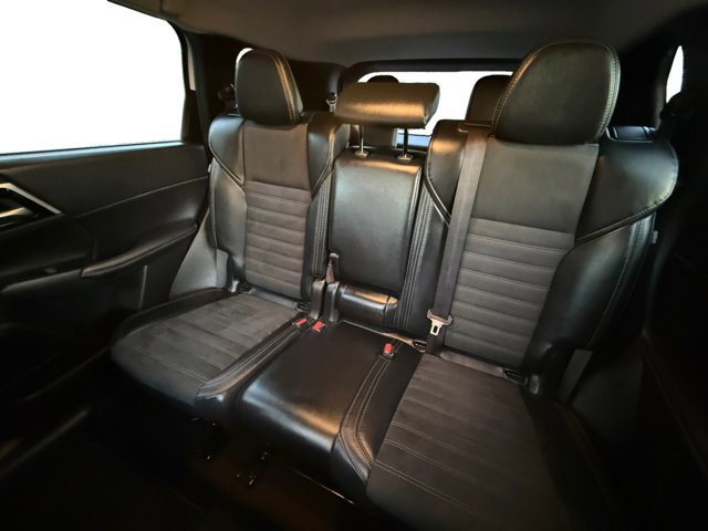 Used 2024 Mitsubishi Outlander SE image 11
