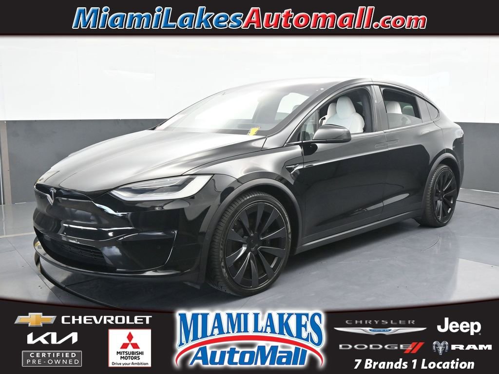 Used 2022 Tesla Model X Plaid image 1