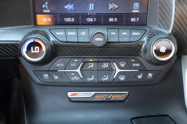Used 2015 Chevrolet Corvette Z06 w/ 3LZ Preferred Equipment Group RWD image 19